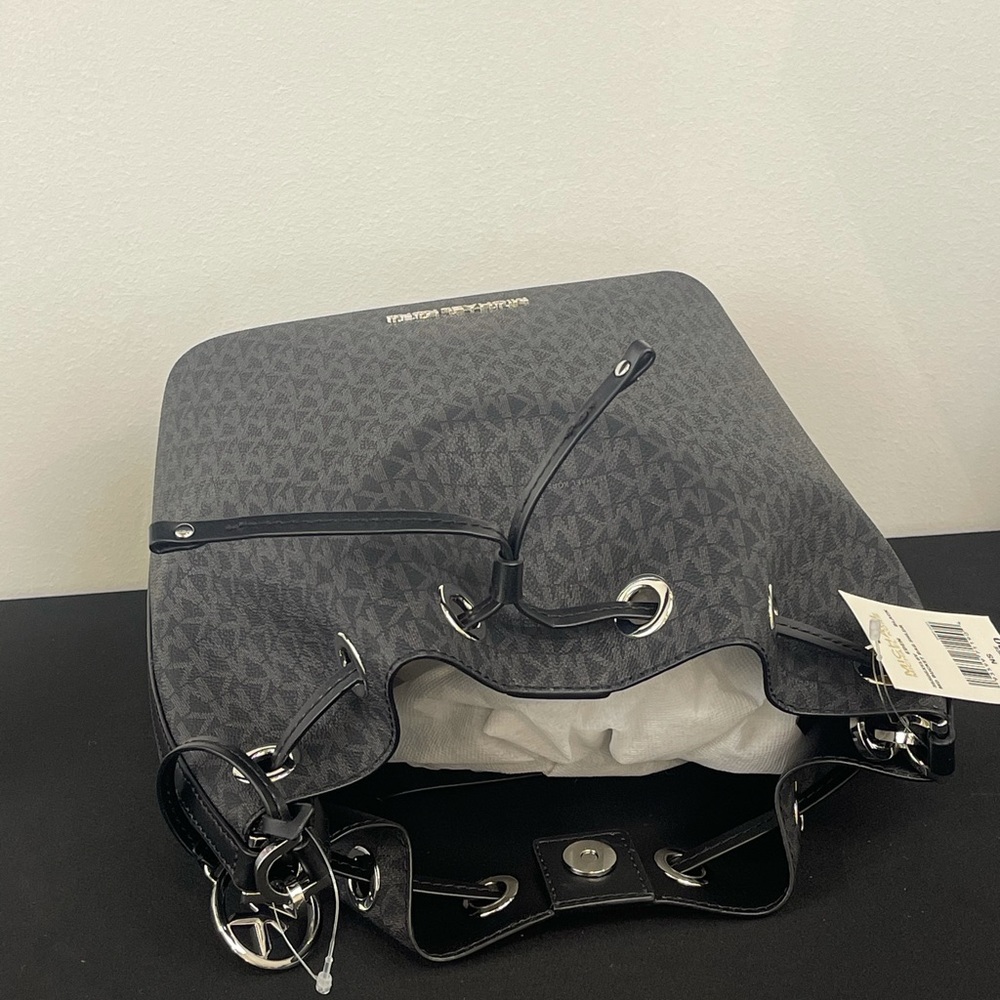 Michael Kors Eden Medium Bucket Bag Shoulder Tote - Picture 2 of 5